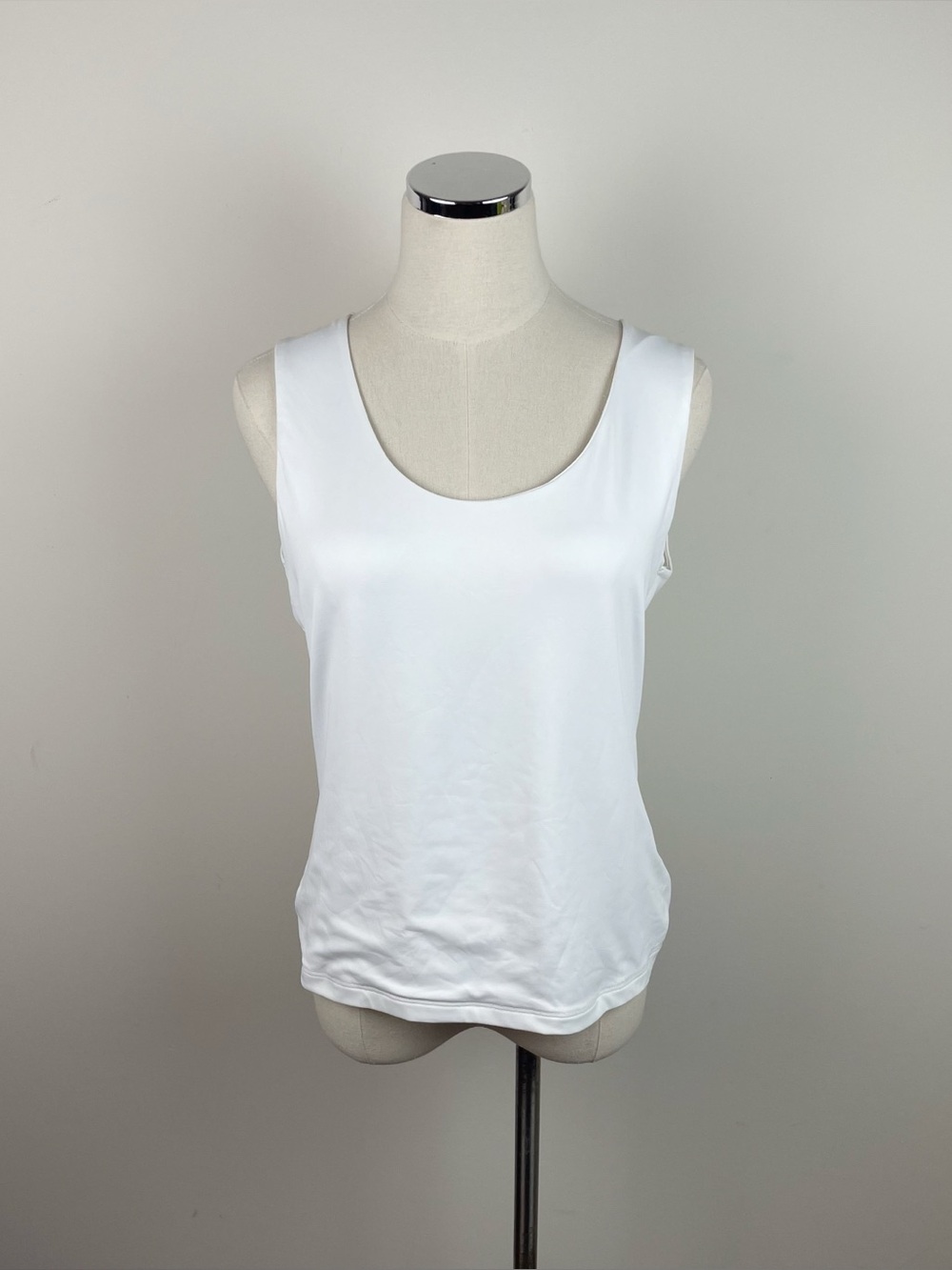 Tahari Modern Essentials Solid White Top Women Large Sleeveless